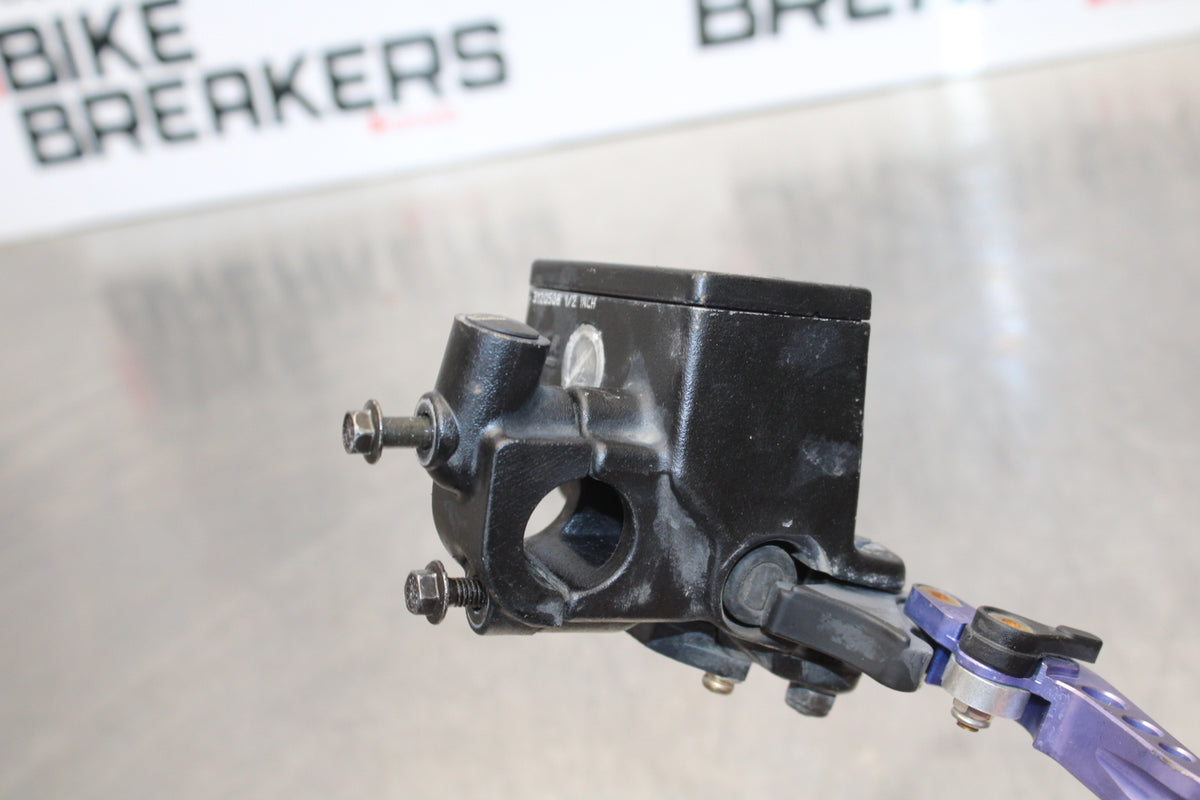04-09 SUZUKI GS500F FRONT BRAKE MASTER CYLINDER w/ LEVER BB165