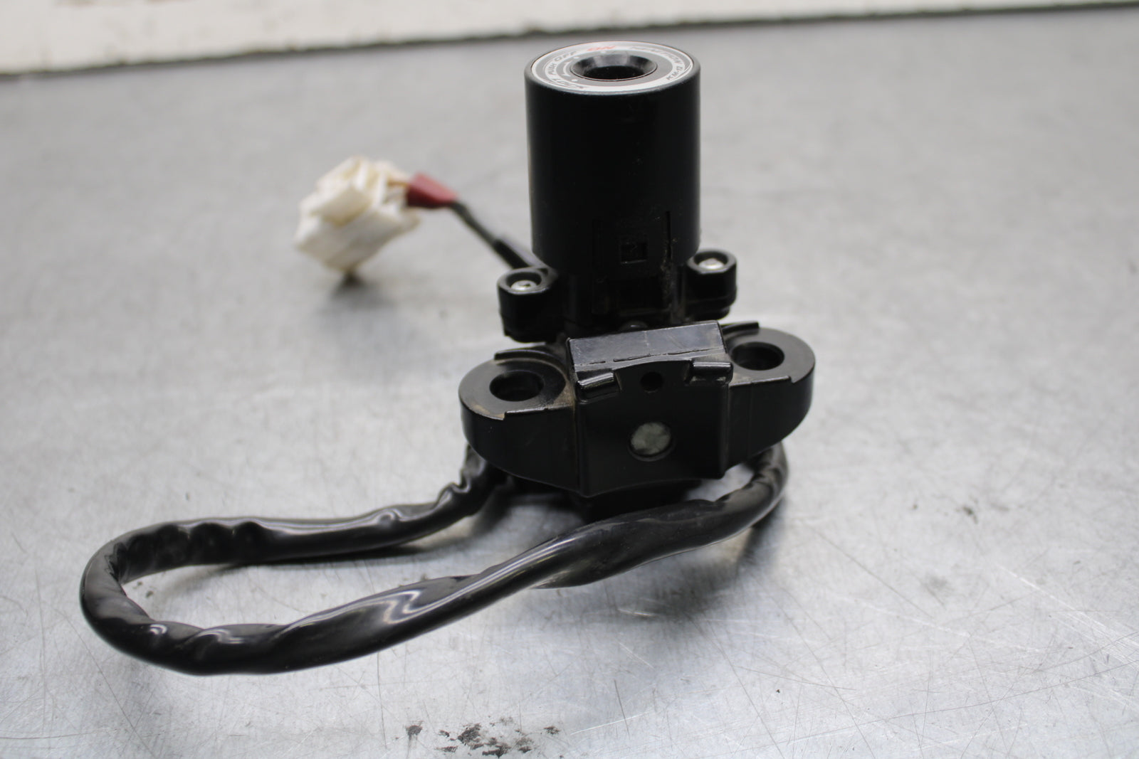 16 KAWASAKI NINJA ZX10R IGNITION LOCK  AND SEAT LOCK BB650