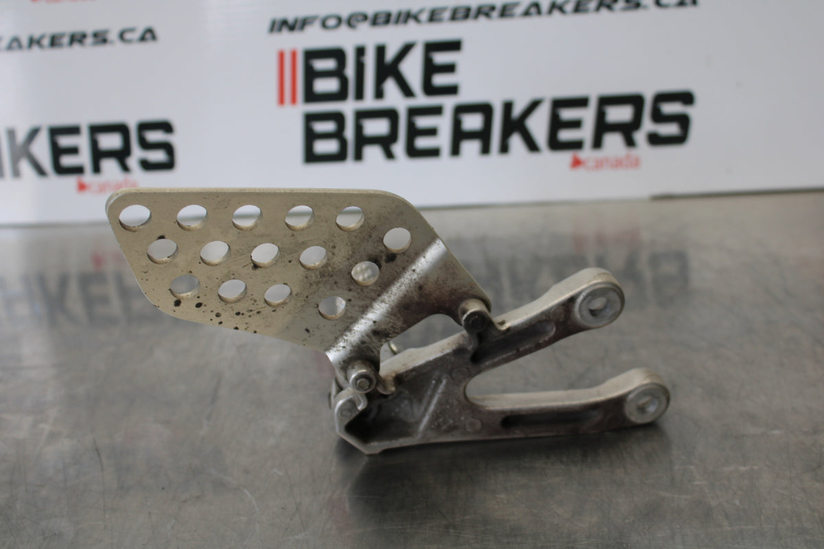 06-07 HONDA CBR1000RR LEFT REARSET REAR SET DRIVER FOOT PEG REST STOP BB166