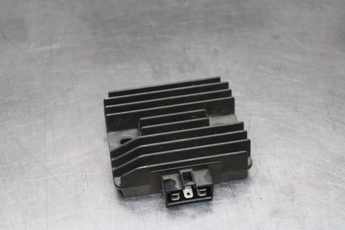 17-18 YAMAHA YZF R3 RECTIFIER VOLTAGE REGULATOR BB813
