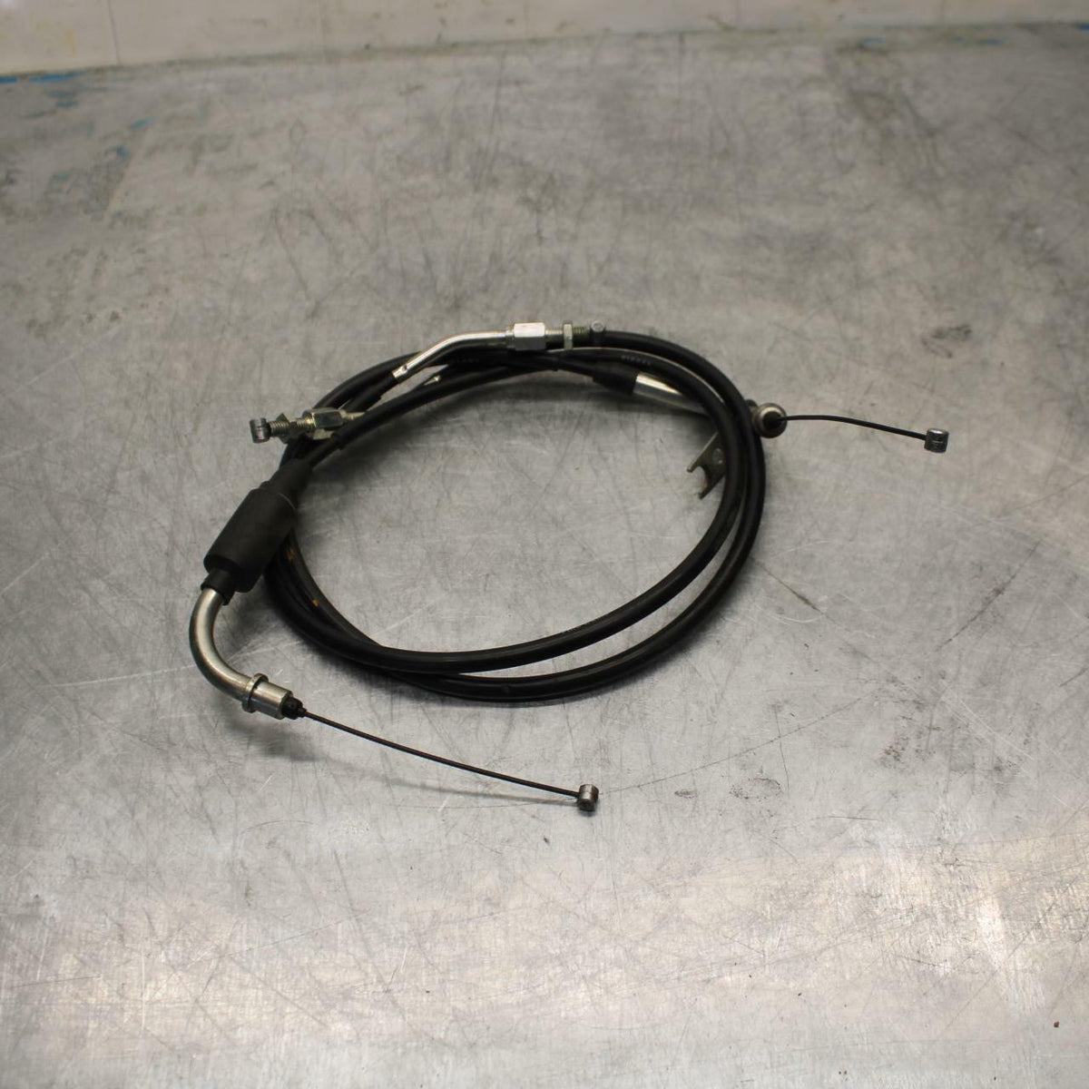 11-17 SUZUKI GSXR600 THROTTLE CABLES LINES BB417