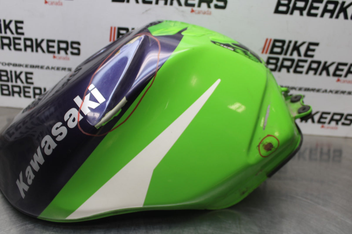 98 KAWASAKI NINJA ZX6 GAS TANK FUEL CELL PETROL RESERVOIR BB870