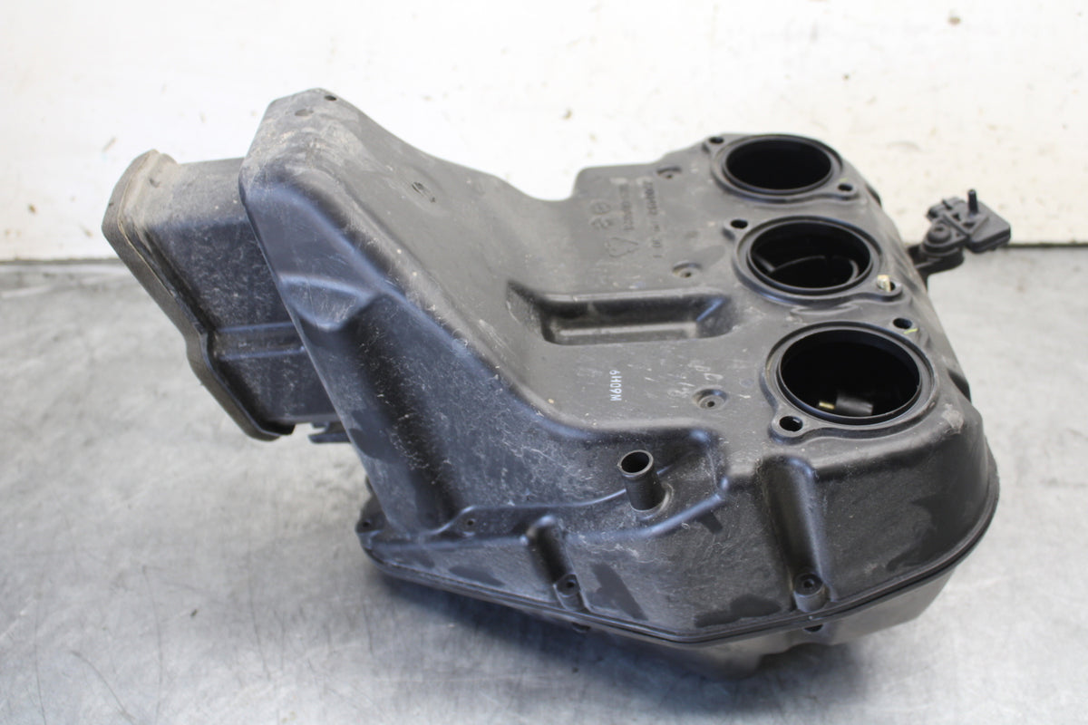 07-08 TRIUMPH DAYTONA 675 AIRBOX AIR INTAKE FILTER BOX BB685