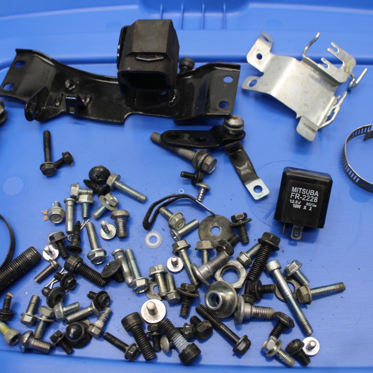 15-16 KAWASAKI EX300 MISCELLANEOUS MOUNTING BOLTS HARDWARE MOTOR BB635