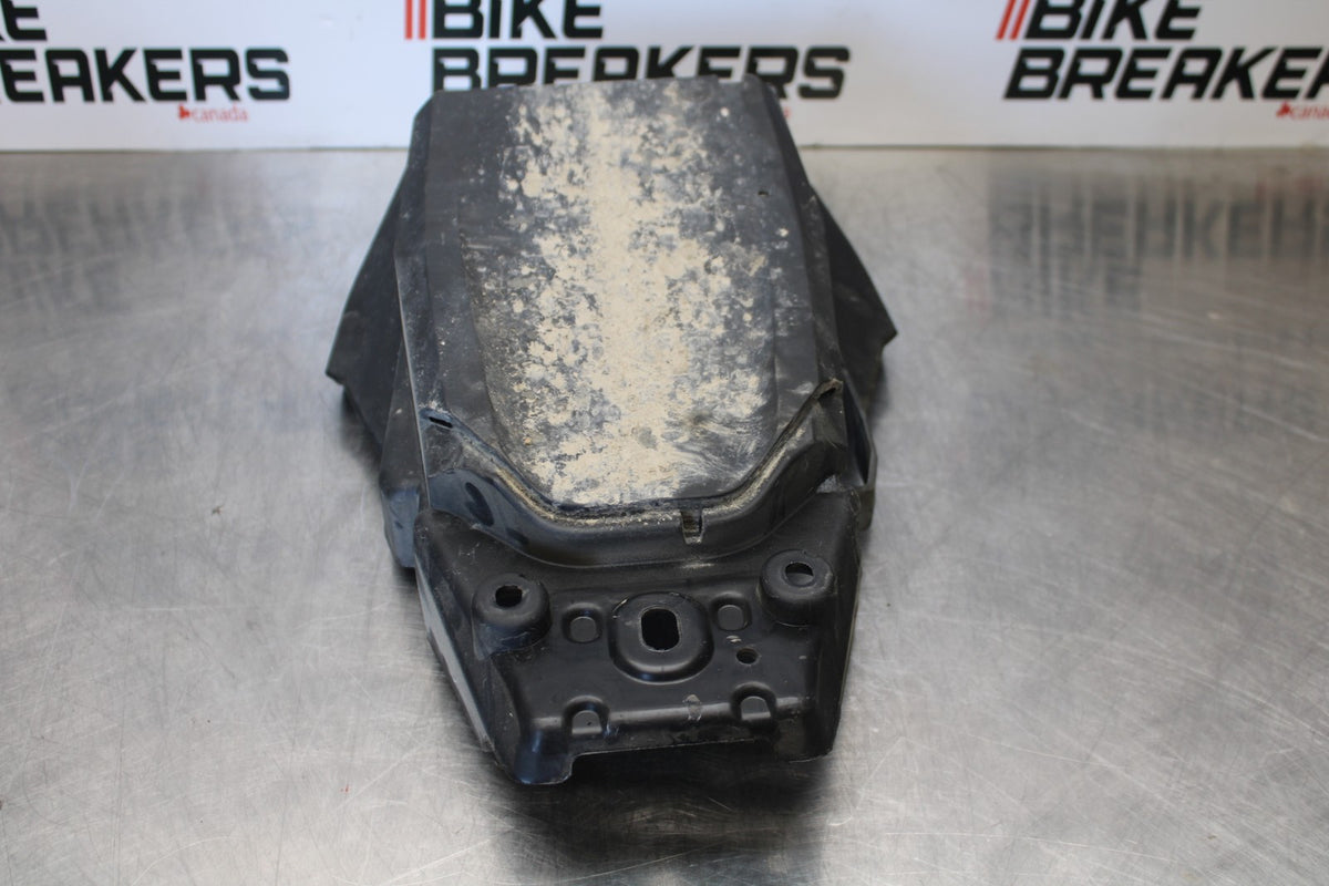 17-22 KTM 390 DUKE REAR BACK TAIL UNDERTAIL BATTERY TRAY PLASTIC BB180