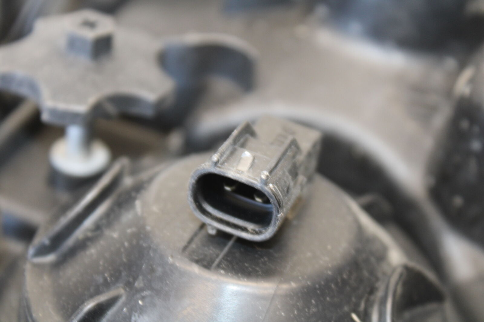 05-06 SUZUKI GSXR1000 FRONT HEADLIGHT HEAD LIGHT LAMP 35100-41G01-999 BB663