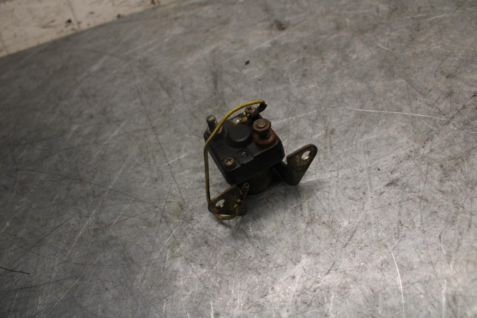 1982 Suzuki GS450L ENGINE STARTER RELAY STARTING MOTOR SWITCH 31800-37021 BB52