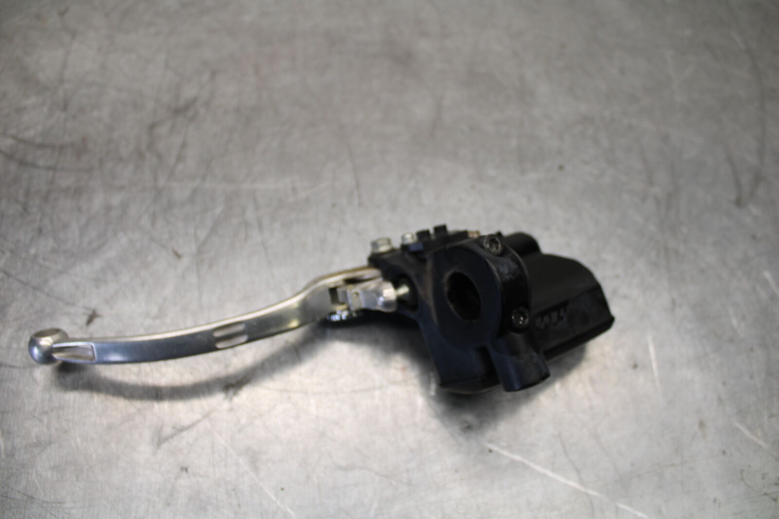 12-17 KAWASAKI ER-6N Z650 FRONT BRAKE MASTER CYLINDER w/ LEVER BB709