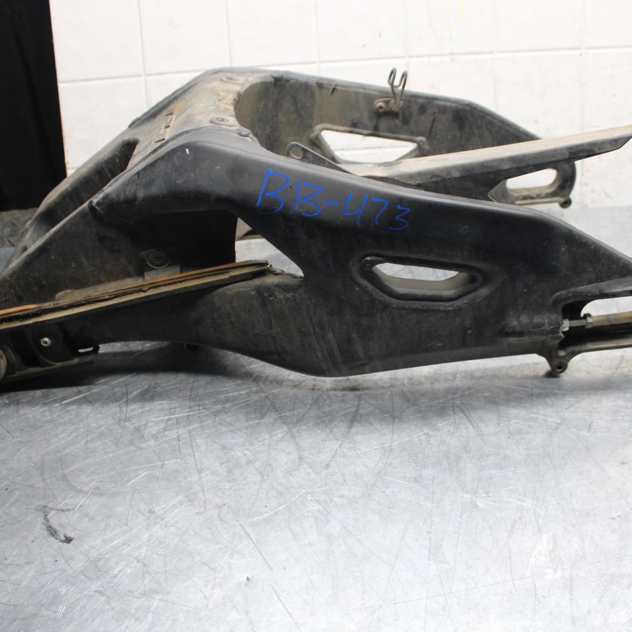 18 YAMAHA YZF R1  REAR SWINGARM BACK SUSPENSION SWING ARM BB473