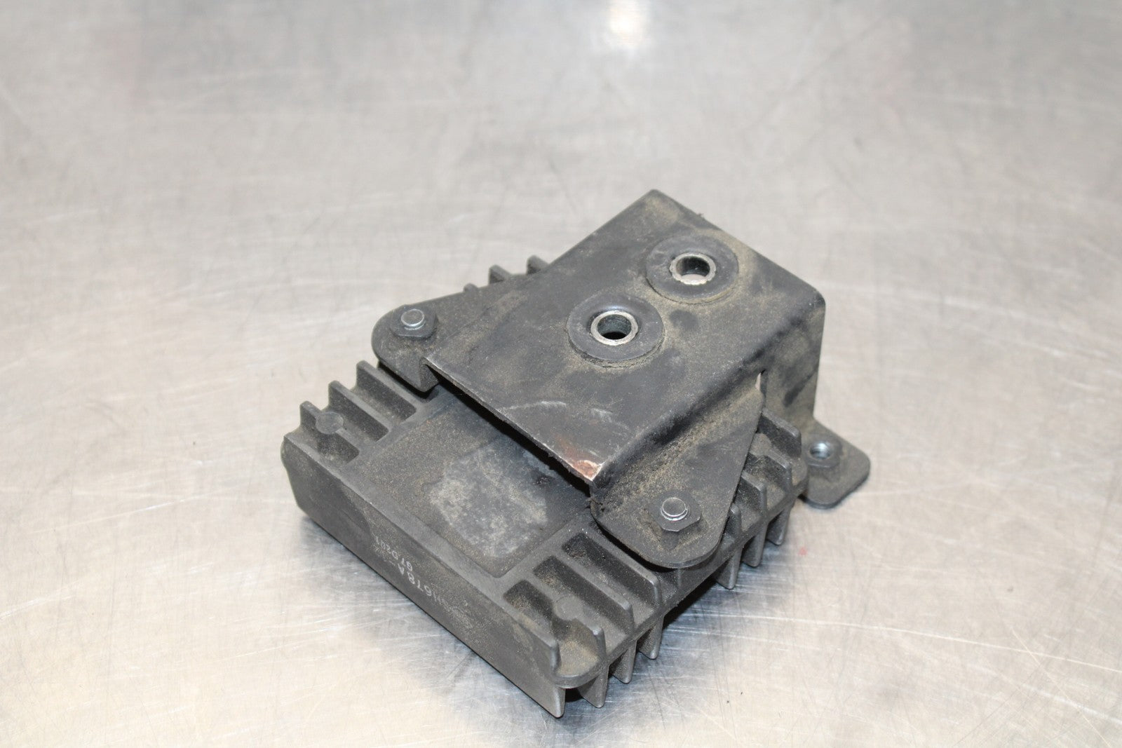 08 KAWASAKI VULCAN 900 RECTIFIER VOLTAGE REGULATOR & COVER BB184