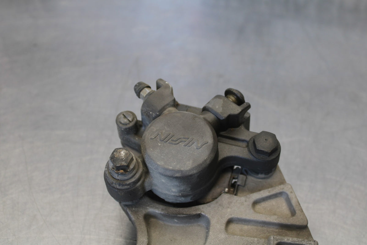 05 YAMAHA YZF R6 REAR BACK BRAKE CALIPER W MOUNT BRACKET BB894