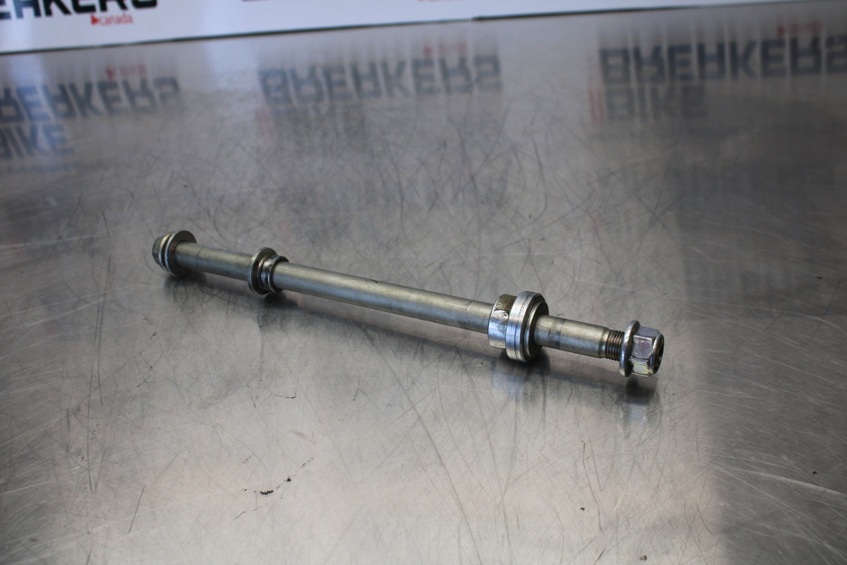 23 YAMAHA YZF R3 REAR AXLE BACK WHEEL RIM PIVOT BOLT AXEL BB147