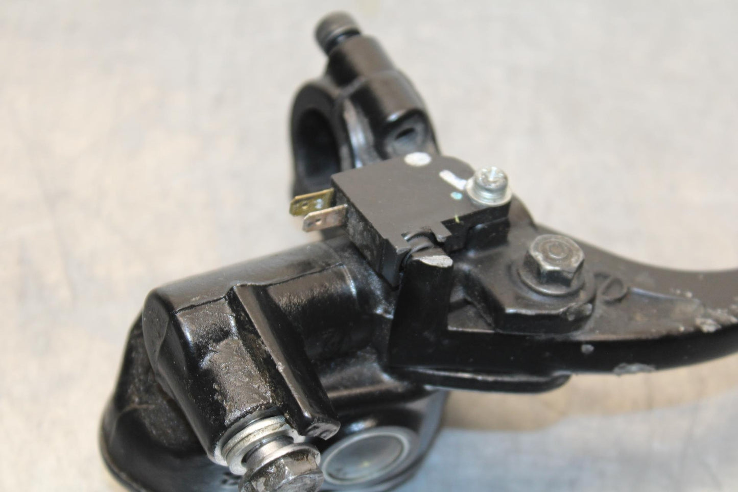 20 KAWASAKI Z400 ER400 ABS FRONT BRAKE MASTER CYLINDER w/ LEVER BB586