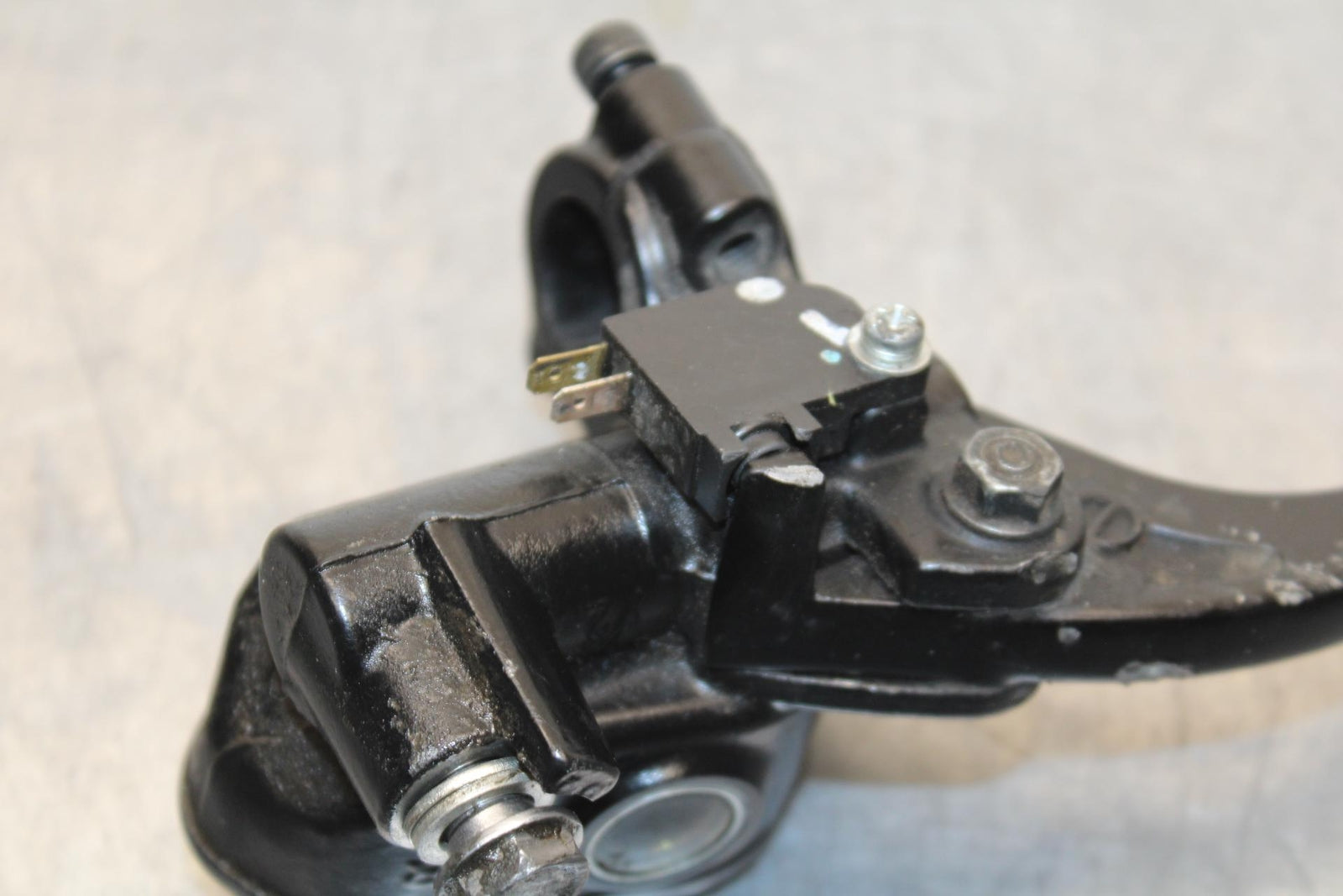 20 KAWASAKI Z400 ER400 ABS FRONT BRAKE MASTER CYLINDER w/ LEVER BB586