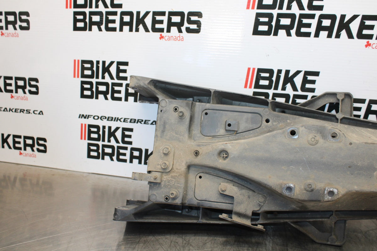 04-05 YAMAHA YZF R1 REAR SUBFRAME BACK SUB FRAME  BB173