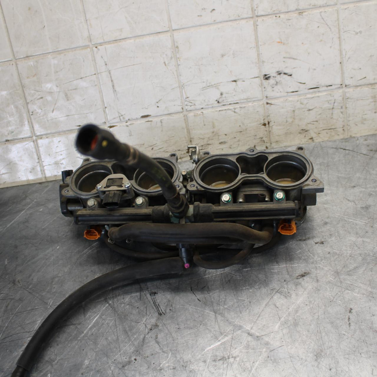 2011 Honda CBR600RR MAIN FUEL INJECTORS / THROTTLE BODIES 16401-MFJ-A01 BB520
