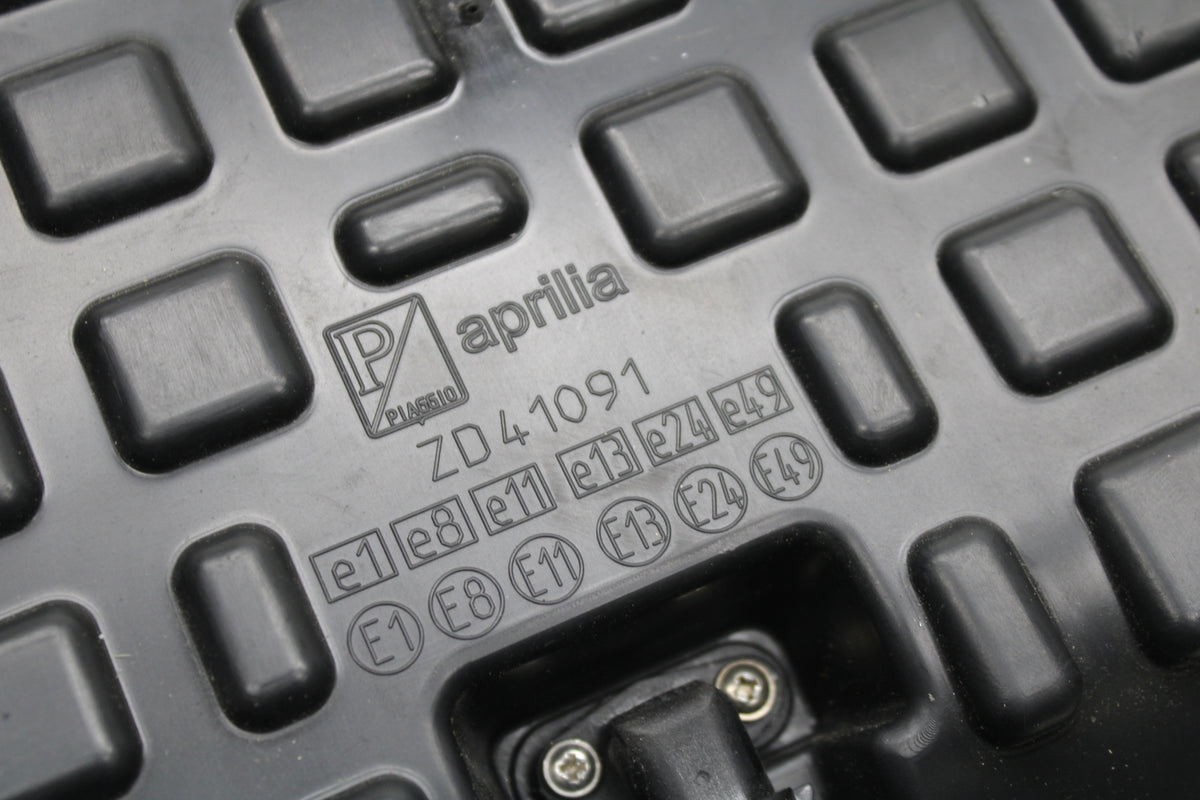 21-24 APRILIA TUONO 660 FACTORY AIRBOX AIR INTAKE FILTER BOX BB733