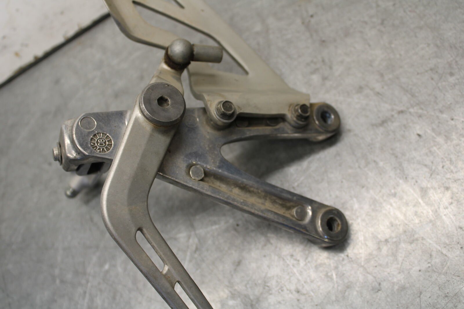 09-11 TRIUMPH DAYTONA 675 LEFT REARSET REAR SET FOOT PEG W SHIFTER BB652
