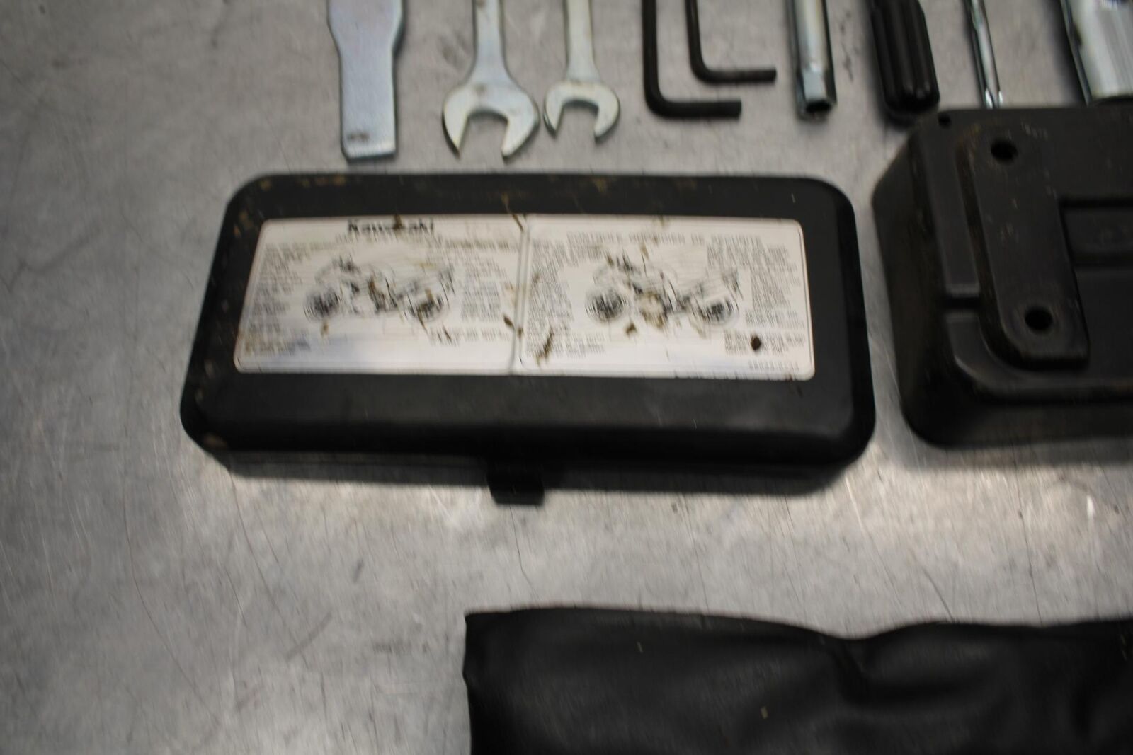 2012 Kawasaki Ninja ZX14R ZX1400E STOCK TOOLS OEM TOOL BAG KIT SET BB60