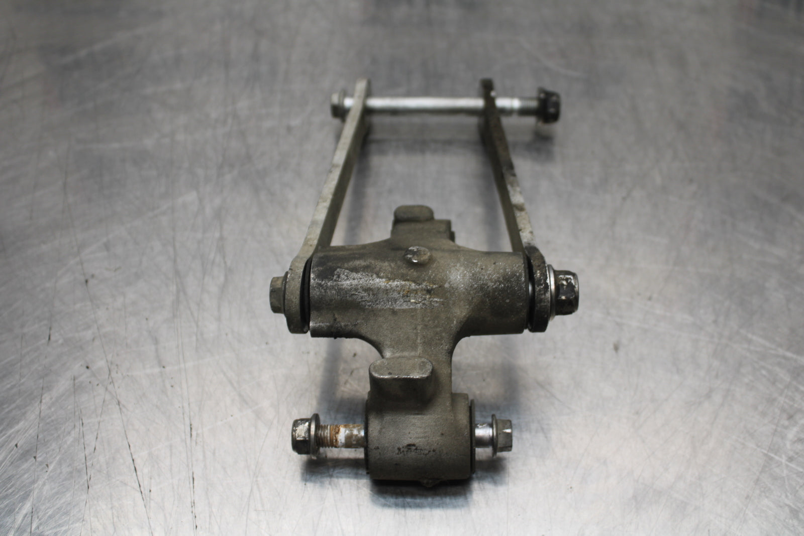 04-05 KAWASAKI NINJA ZX10R REAR DOGBONE SHOCK LINKAGE LINK BB163