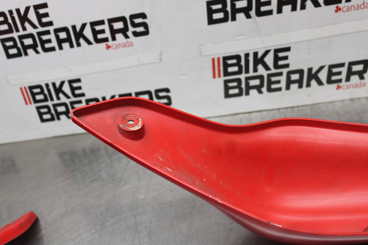 05 DUCATI SUPERSPORT 800 RIGHT REAR BACK TAIL FAIRING COWL SHROUD BB913