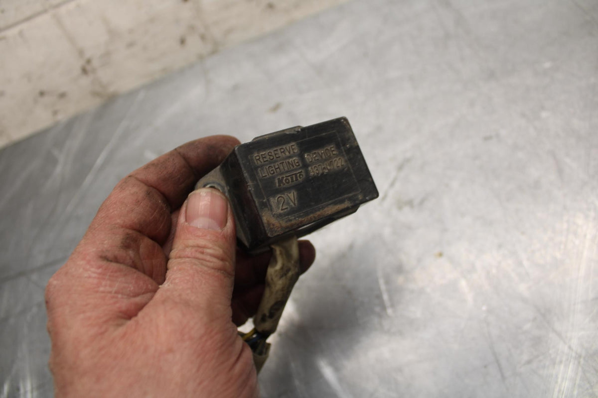1979 Yamaha XS1100S RESERVE LIGHTING DEVICE SIGNAL BLINKER RELAY FLASHER  BB510