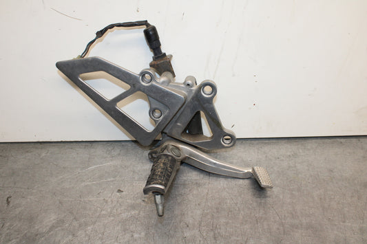 93-94 KAWASAKI NINJA ZX7R RIGHT REARSET REAR SET DRIVER FOOT PEG REST STOP BB124
