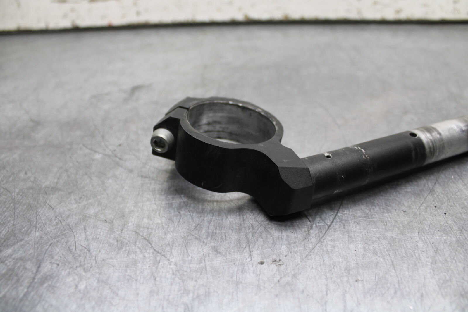 13-17 KAWASAKI NINJA ZX6R ZX636E RIGHT CLIP ON HANDLEBAR BB735