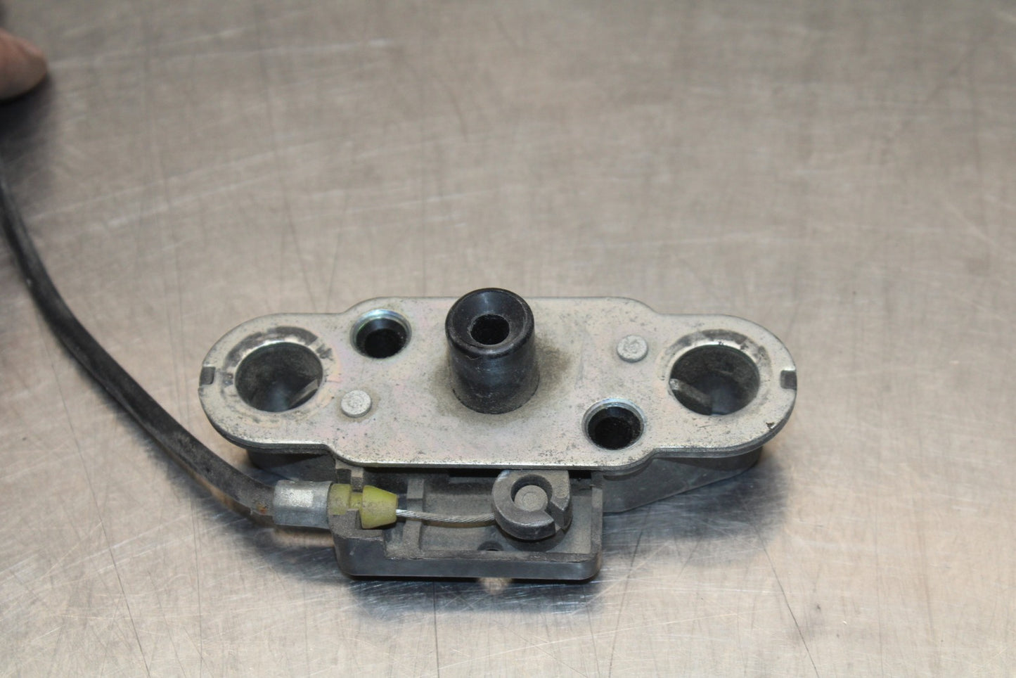 07-08 KAWASAKI NINJA ZX6R REAR PASSENGER SEAT LATCH LOCK ASSEMBLY BB203