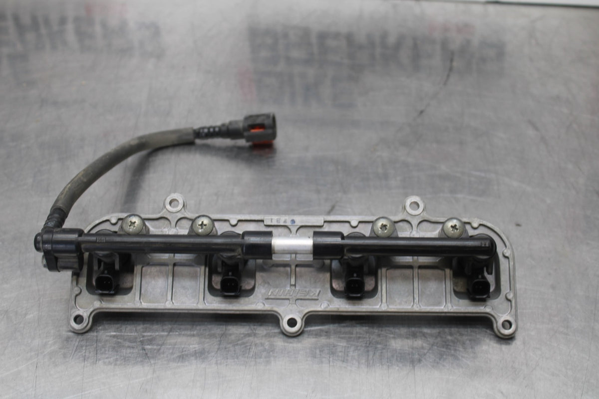 07-08 KAWASAKI NINJA ZX6R SECONDARY FUEL INJECTORS TOP AIRBOX GAS RAIL BB203