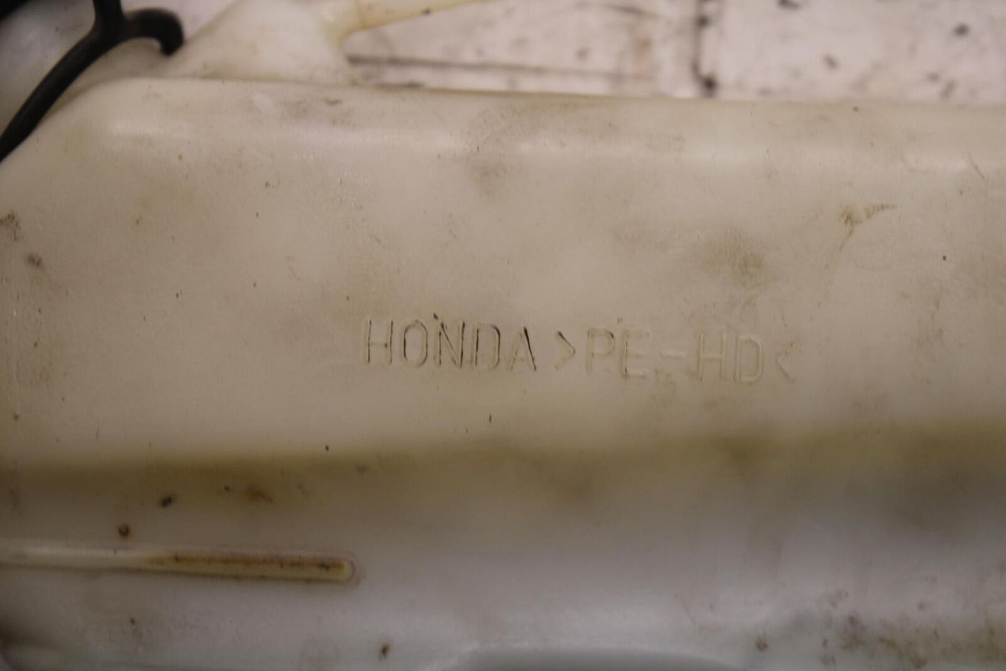 2000 Honda Super Hawk 1000 VTR1000F COOLANT WATER TANK RESERVOIR BOTTLE BB577