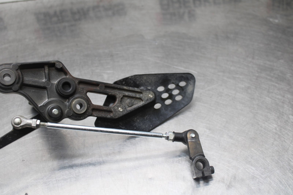 23-24 YAMAHA MT-07 LEFT REARSET REAR SET FOOT PEG W SHIFTER BB927