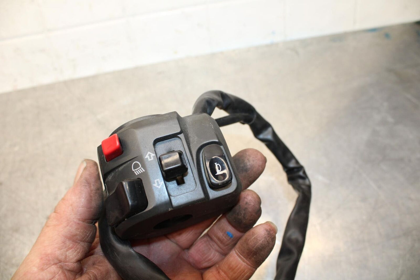 08-09 KAWASAKI NINJA ZX14R LEFT CLIP ON HANDLE HORN SIGNALS SWITCH SWITCHES BB73