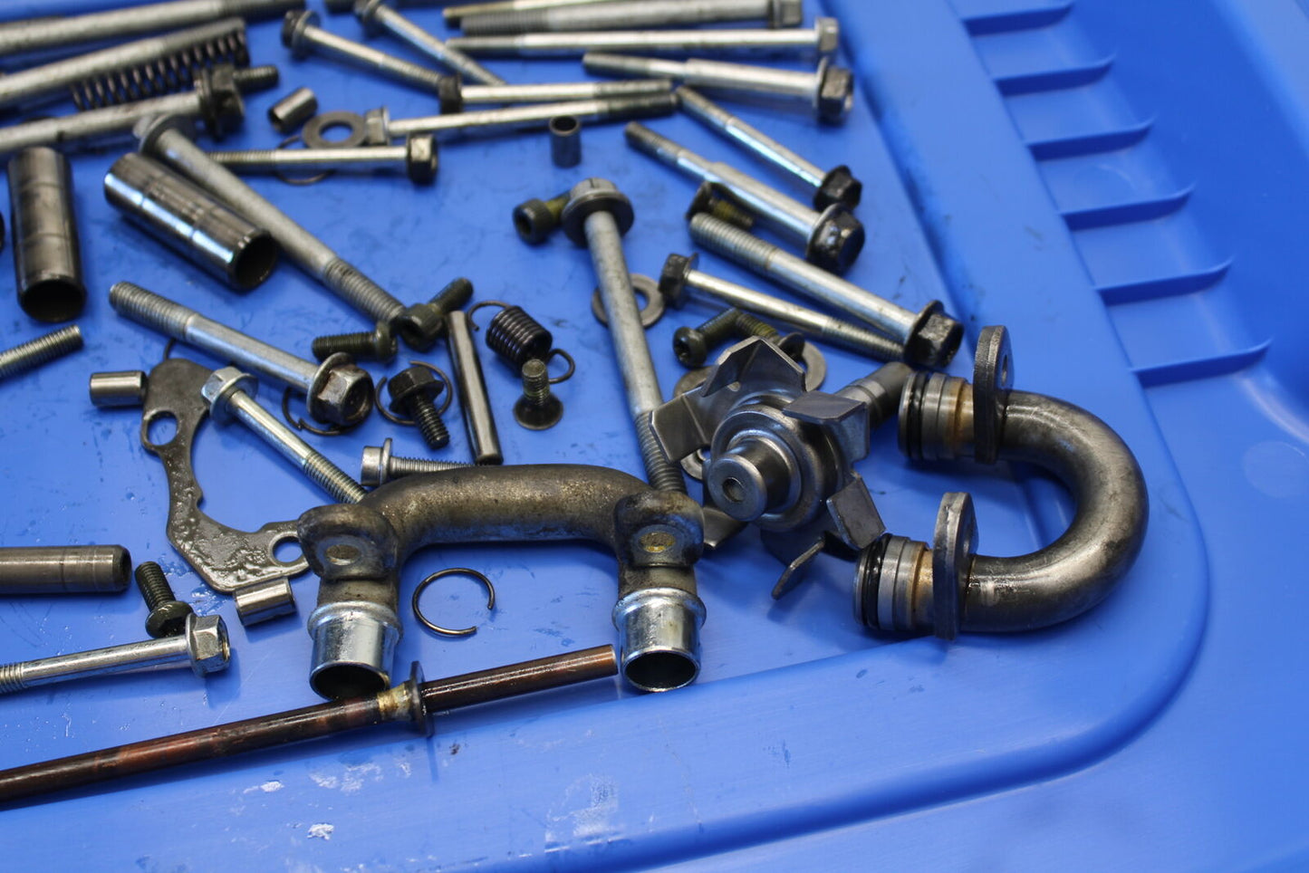 08-09 YAMAHA YZF R6S ENGINE MOUNTING BOLTS HARDWARE MOTOR SCREWS  BB690