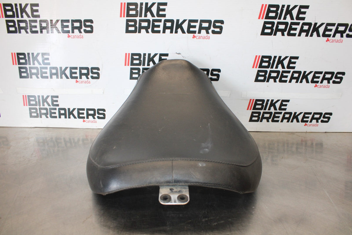 07 SUZUKI BOULEVARD M50 FRONT DRIVERS SEAT BB897