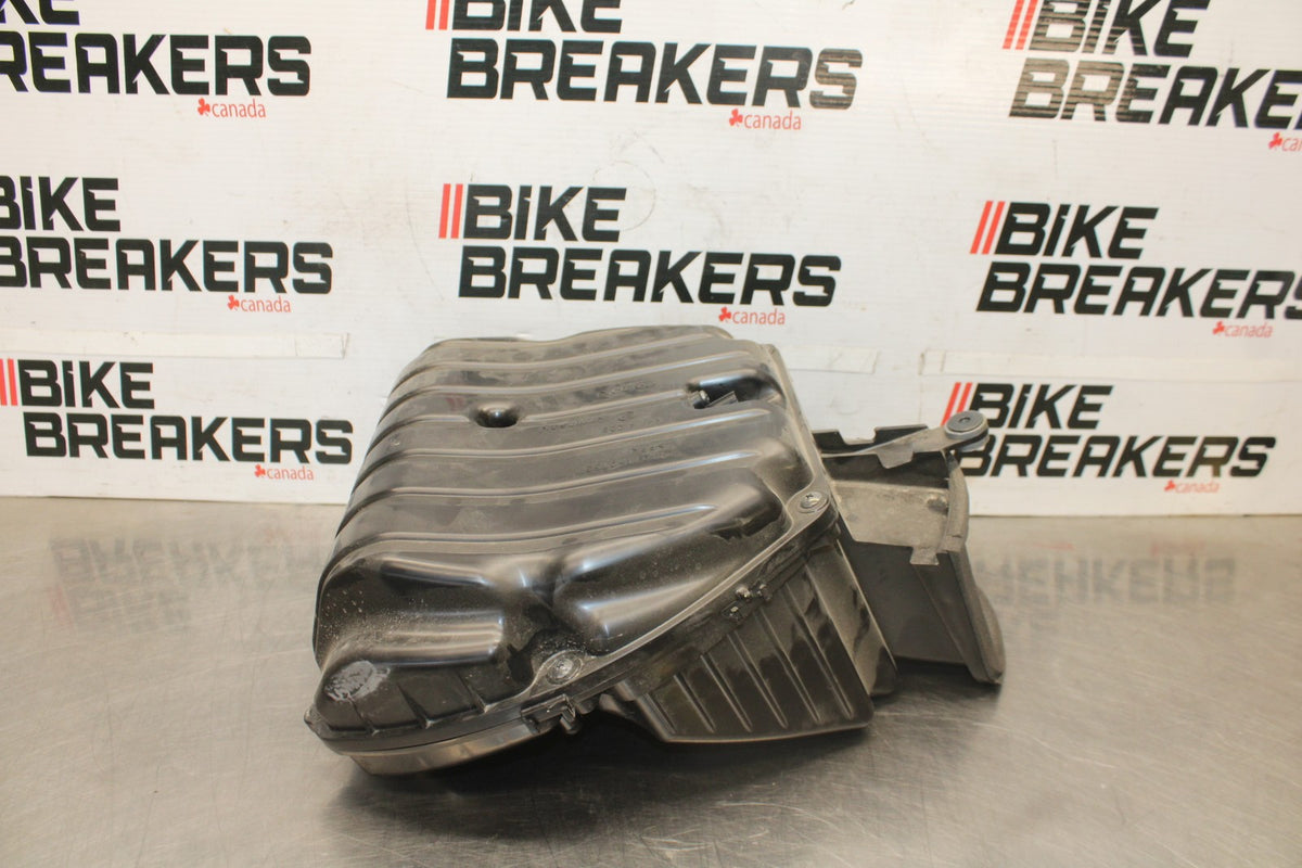 24-25 KAWASAKI NINJA ZX6R AIRBOX AIR INTAKE FILTER BOX BB939