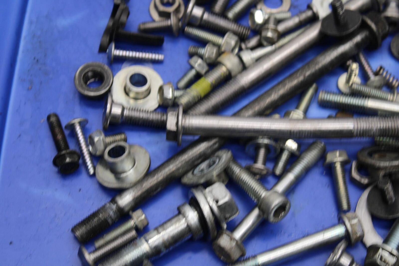 2014 Kawasaki Ninja 650 EX650E ENGINE MOUNTING AND MISC BOLTS HARDWARE BB569