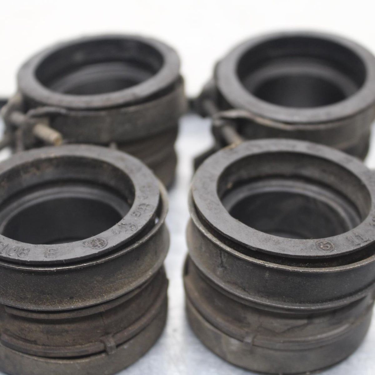 84-86 KAWASAKI GPZ900 AIRBOX INTAKE VELOCITY STACKS BOOTS BB84