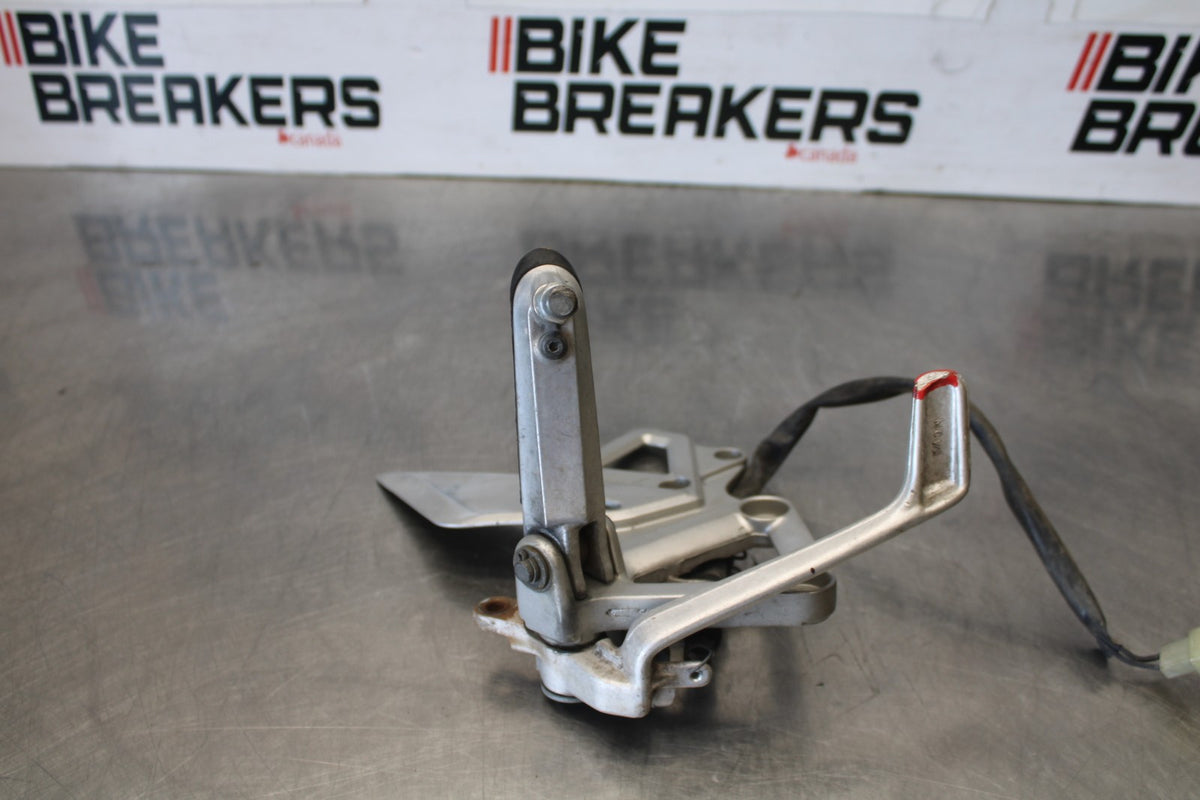 06-07 HONDA INTERCEPTOR 800 VFR800 RIGHT REARSET REAR SET DRIVER FOOT PEG BB917