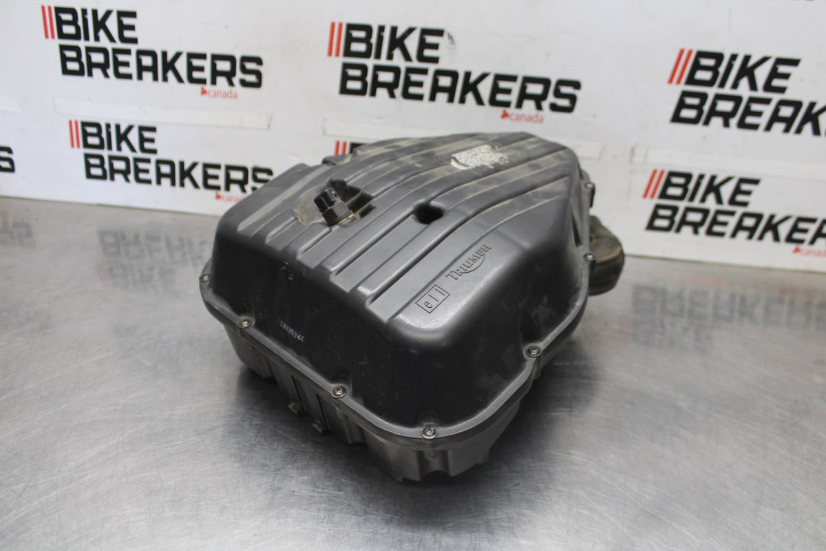 05-08 TRIUMPH SPEED TRIPLE 1050 AIRBOX AIR INTAKE FILTER BOX BB933