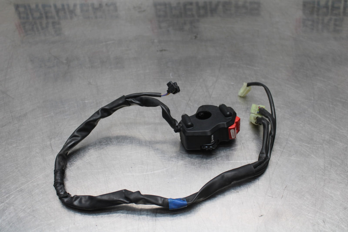 18 YAMAHA YZF R1  RIGHT CLIP ON HANDLE KILL OFF START SWITCH SWITCHES BB838