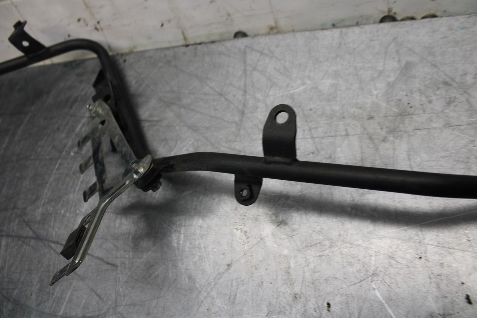 07-08 KAWASAKI CONCOURS 1400 ABS LEFT STAY BRACKET FAIRING BB449