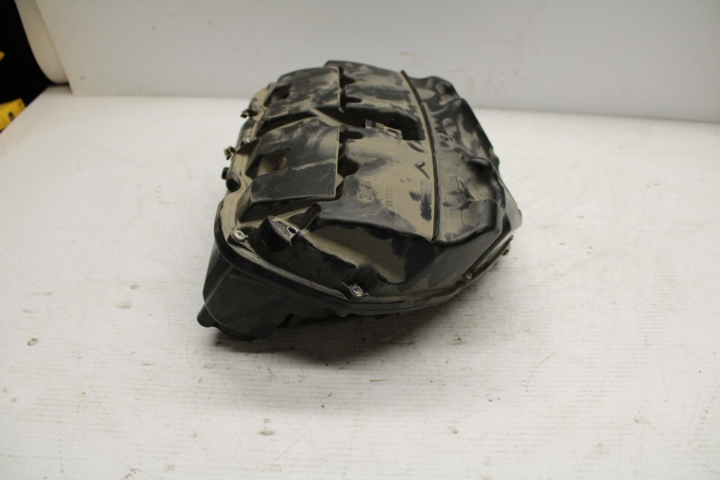 07 YAMAHA YZF R6 2c0 AIRBOX AIR INTAKE FILTER BOX BB297