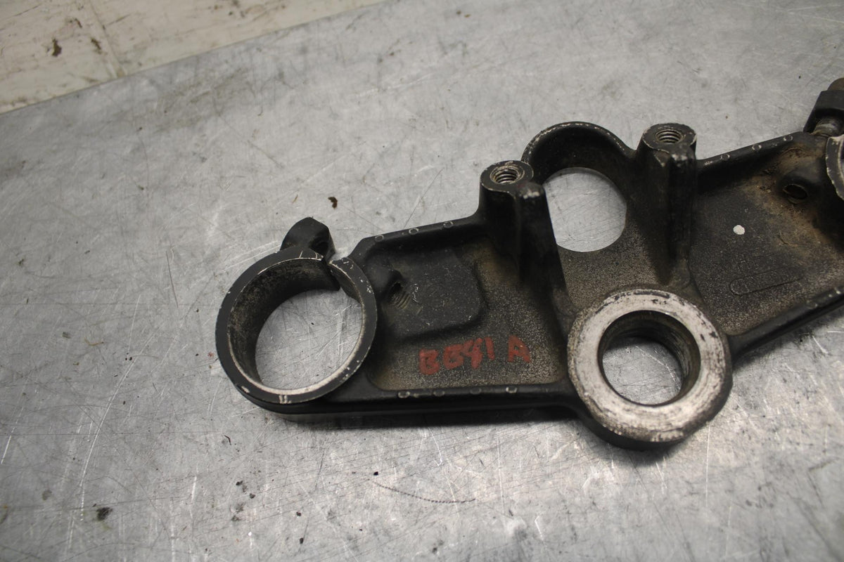 1992 Honda CBR600F2 FORKS UPPER TRIPLE TREE CLAMP BB40
