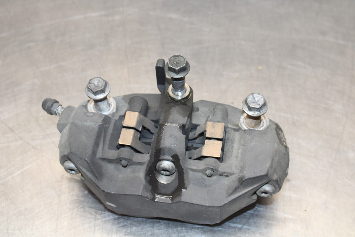 06-07 SUZUKI GSXR 600 RIGHT LEFT FRONT BRAKE CALIPER SET PAIR CALIPERS BB820
