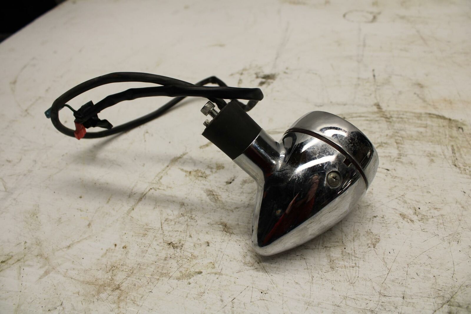 06 HONDA SHADOW 750 VT750C RIGHT REAR BACK TURN SIGNAL LIGHT INDICATOR BB352