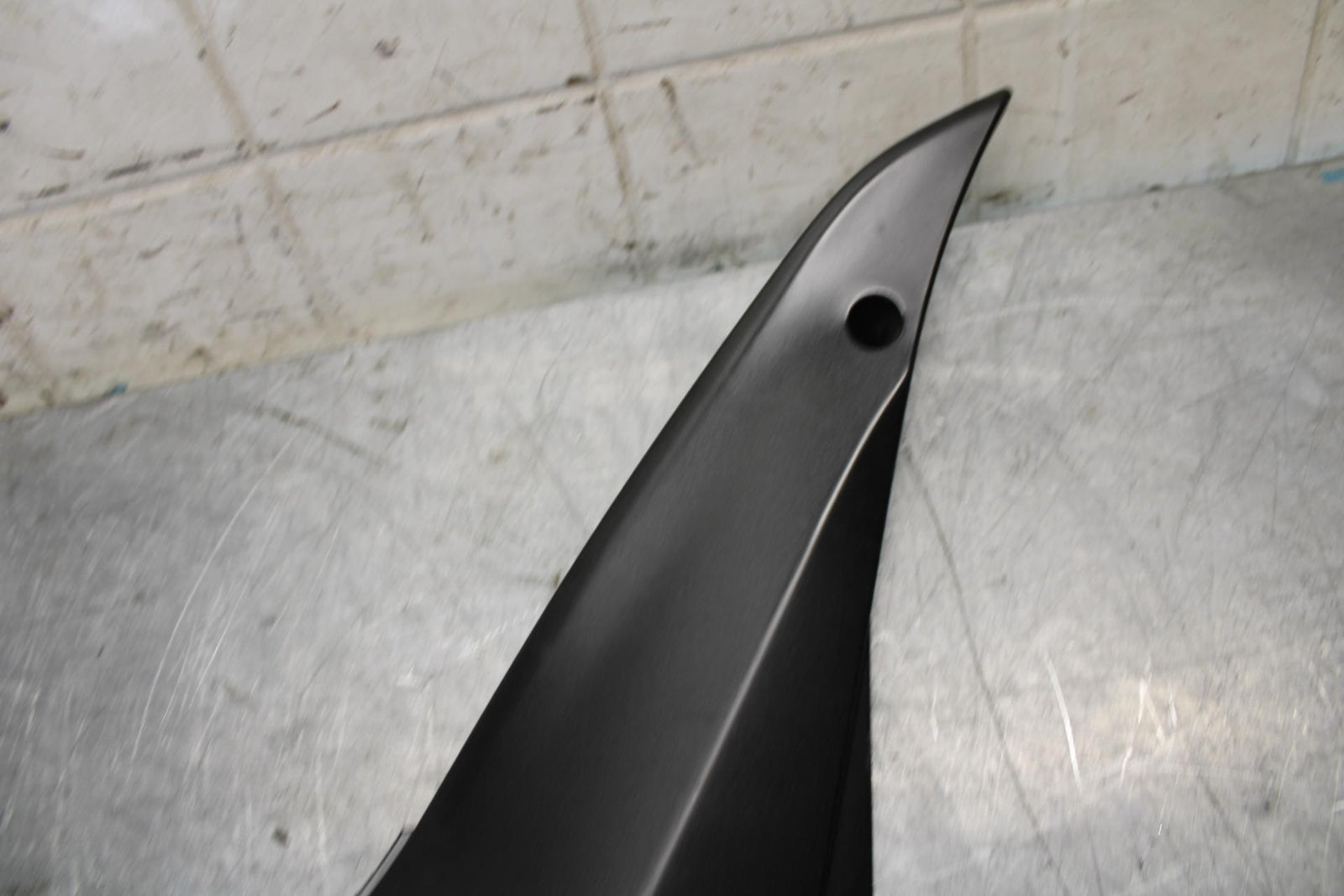 2008 Kawasaki Ninja ZX10R  RIGHT FRONT SIDE SEAT SADDLE PANEL TRIM COWL BB524