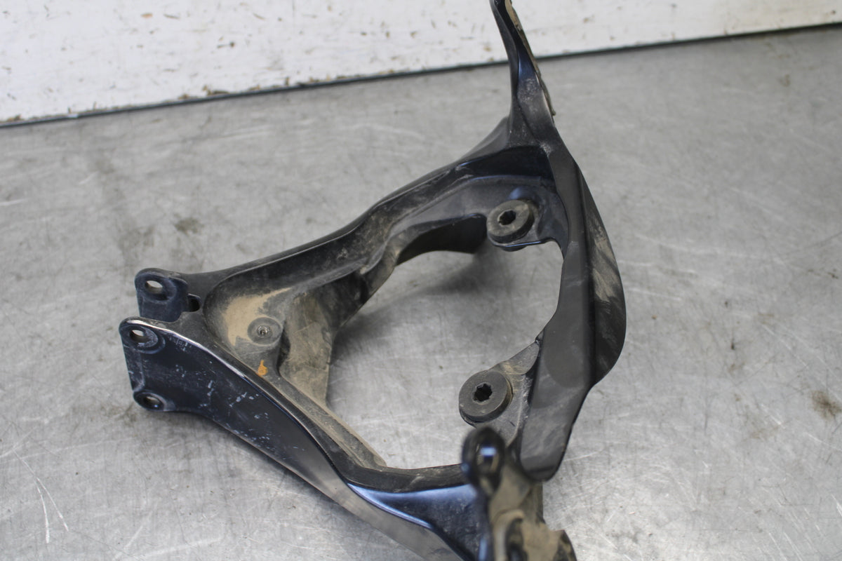 06-07 SUZUKI GSXR 600 UPPER FAIRING MIRROR GAUGES STAY BRACKET BB694