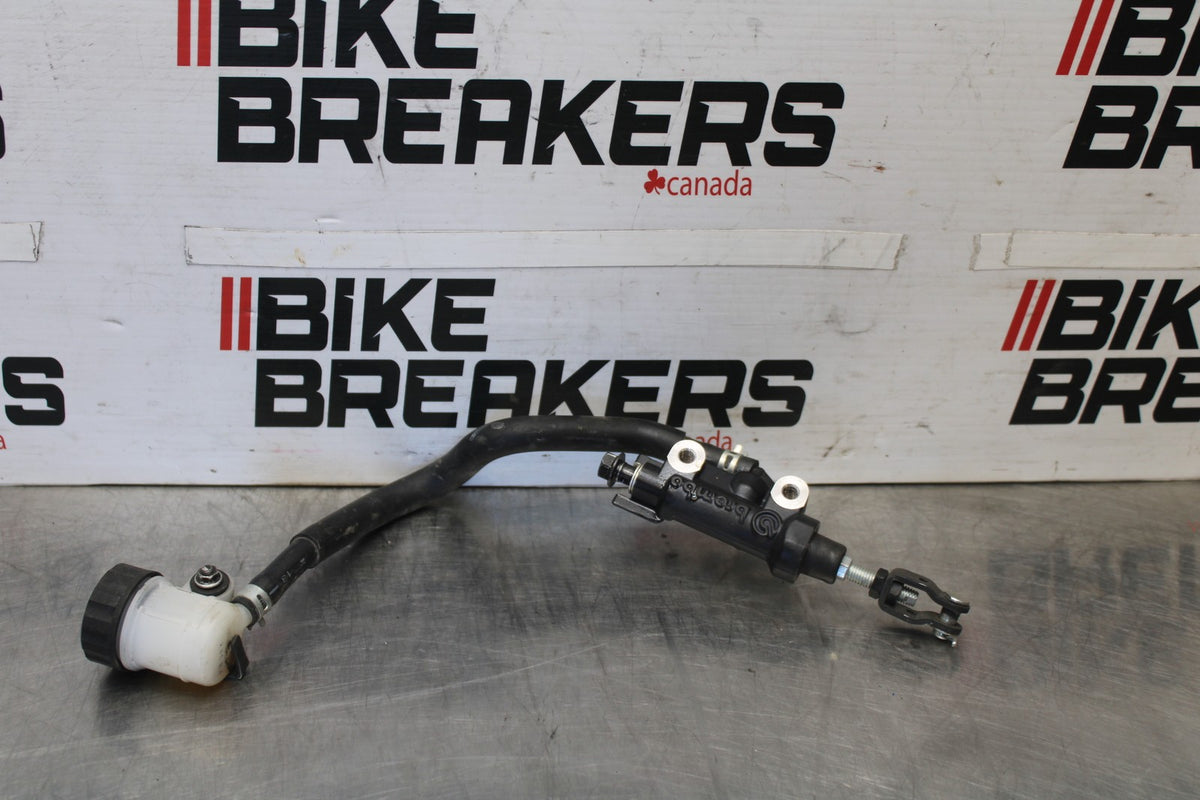 23-24 YAMAHA MT-07 REAR BACK BRAKE MASTER CYLINDER W RESERVOIR BB927