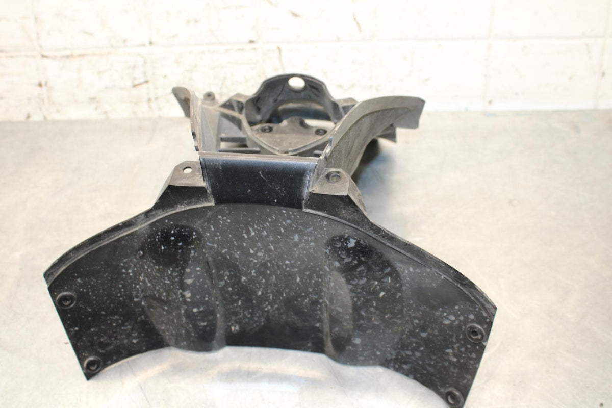 2006 Yamaha YZF R6 FRONT CENTER COWL FAIRING BB560